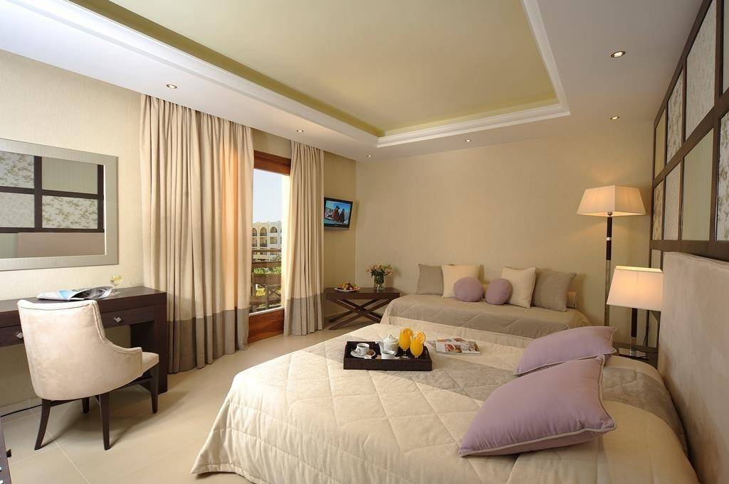 Theartemis Palace