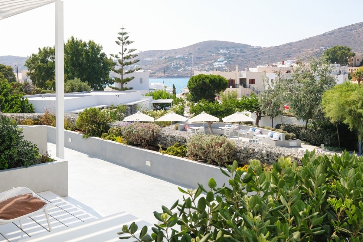 Relux Ios Island