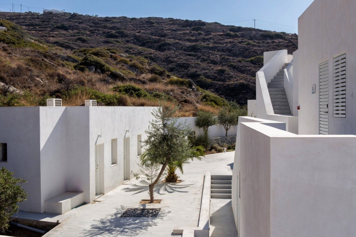Relux Ios Island