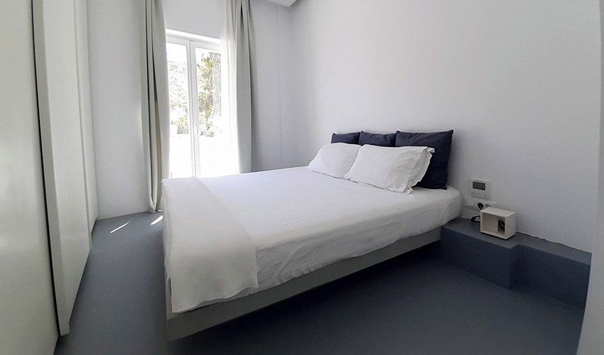 Relux Ios Island